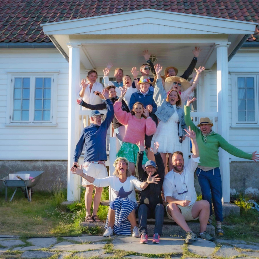 Vi vokser og trenger flere flinke kollegaer. 1